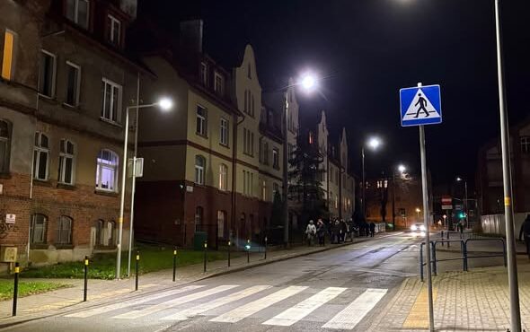 Piesi bezpieczniejsi na Aniołkach