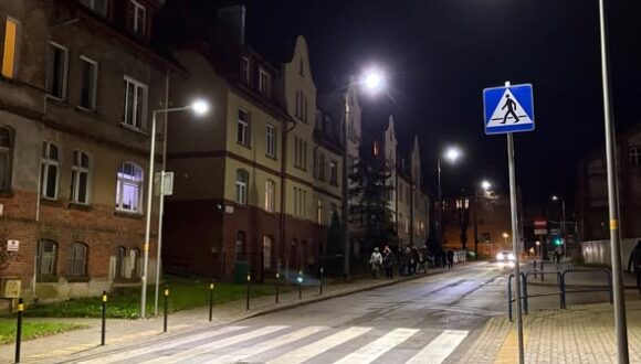 Piesi bezpieczniejsi na Aniołkach